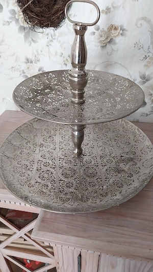 Große Etagere 