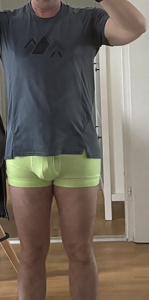 Suche nette sexy Haushaltshilfe. TG