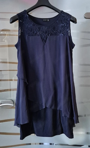 ärmelloses Kleid