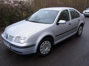 Volkswagen Bora 1.6 gut, durchrepariert u tagfrischer TÜV Bild 2