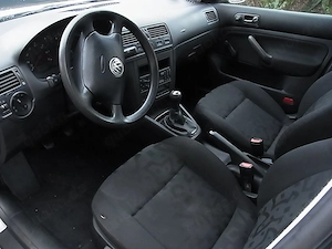 Volkswagen Bora 1.6 gut, durchrepariert u tagfrischer TÜV Bild 8