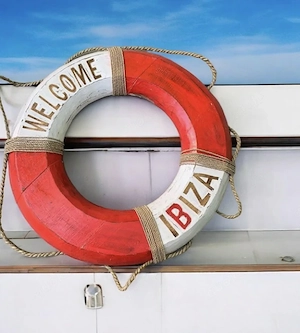 Handgefertigter Rettungsring  Welcome IBIZA    50 cm   Holz   Rot Weiß - Stranddeko, Beachdeko