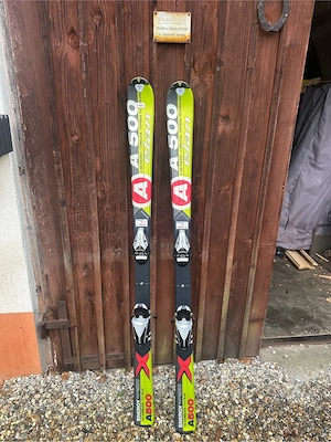 Elan Ski mit Bindung A 500