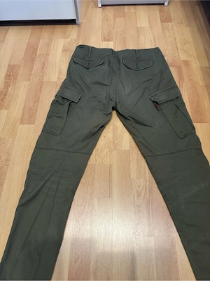 Levis und carhartt Hosen