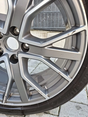 Reifen (Sommer) mit Felgen vom Audi Q3 Sport Bild 5