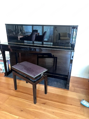 Premium Klavier Vogel by Schimmel   Hochglanz Schwarz 