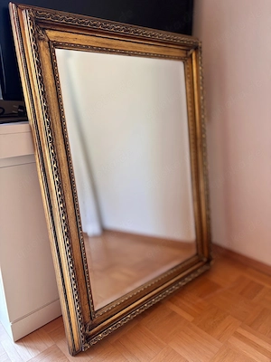Antiker Wandspiegel mit klassischem Goldrahmen   starke Präsenz Bild 2