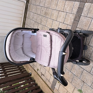 Kinderwagen Peg Perego incl. Buggy-Aufsatz und Babyschale
