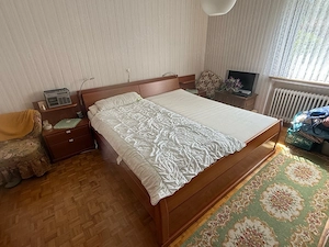 komplettes Schlafzimmer  neuwertig mit viel Stauraum 