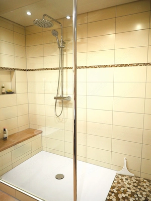 Provisionsfreie, helle 3 1 2 Zimmer-Wohnung im 2. OG mit Balkon Bild 8