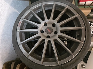 Sommerreifen 19" auf LM-Felgen