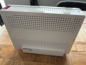 AVM FRITZ!Box 6690 Cable, (Wi-Fi 6) WLAN Mesh Kabelrouter mit Modem 6000 Mbit s Bild 3