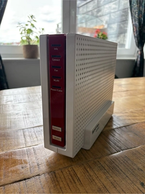 AVM FRITZ!Box 6690 Cable, (Wi-Fi 6) WLAN Mesh Kabelrouter mit Modem 6000 Mbit s