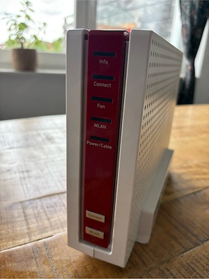 AVM FRITZ!Box 6690 Cable, (Wi-Fi 6) WLAN Mesh Kabelrouter mit Modem 6000 Mbit s Bild 4