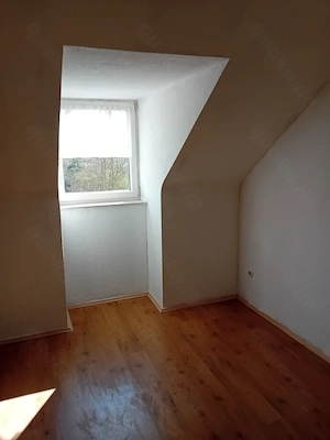 Vermiete 1,5 Zimmer in 3 er WG an Frauen