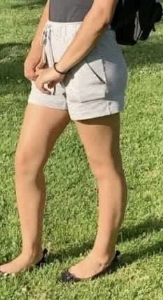 Ich min Frau bin ich 23 kann sie mein Footjob Sex machen 