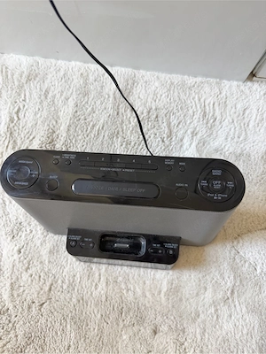     SONY Dock Speaker + Radiowecker | AUX | Top Sound Bild 2