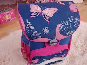 Grund Schulranzen schmetterling