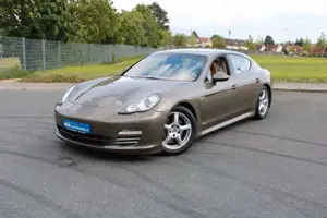 Porsche Panamera 4 Schiebed. 8-Fach VollService Kamera