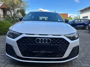 Audi A1 30 TFSI LED,PDC,DAB,