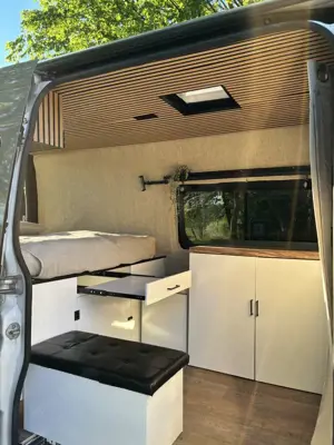 Mercedes-Benz Sprinter Bild 4