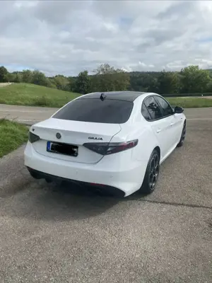 Alfa Romeo Giulia 2.0 Turbo 16V AT8-Q4 Veloce