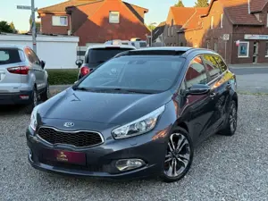 Kia Ceed SW / cee'd SW cee'd 1.6 GDI Auto. Pano R-Cam Xenon Keyless AHK