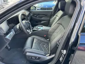 BMW 520 d A/M Paket/Panorama/AHK/Head-Up/360 Kamera Bild 5