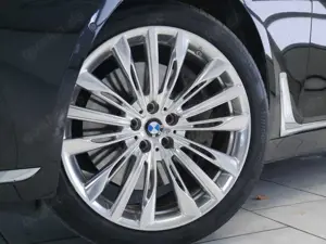 BMW 750 xd Exclusiv~Massage/Leder Exclusiv/ACC Bild 5