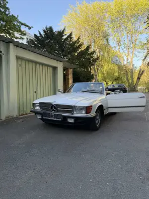 Mercedes-Benz SL 350 V8 Motor Deutsches Fahrzeug R107