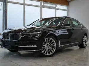 BMW 750 xd Exclusiv~Massage/Leder Exclusiv/ACC Bild 2