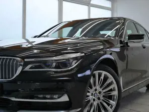 BMW 750 xd Exclusiv~Massage/Leder Exclusiv/ACC Bild 3