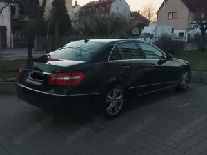 Mercedes-Benz E 200 E 200 BlueEFFICIENCY 7G-TRONIC Avantgarde