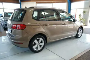 Volkswagen Golf Sportsvan VII BMT AUTOMATIK / NAVI / PDC Bild 4