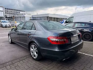 Mercedes-Benz E 350 CGI Lim. Avantg.*XEN*KAM*S-DACH*HK*LEDER* Bild 4