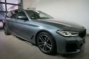 BMW 520 i M Sport HUD Keyless Shadow Leder LED AHK