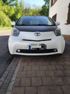 Toyota iQ +