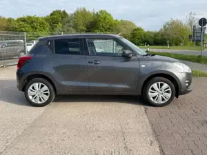 Suzuki Swift Comfort 4x4 1.Hand*Scheckheft gepflegt* Bild 4
