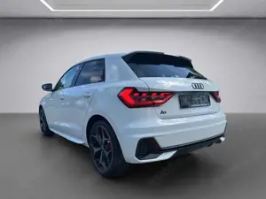 Audi A1 Sportback 35 1.5 TFSI S-tronic S line LED Bild 4