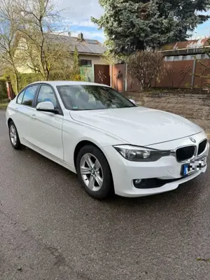 BMW 320 320i Bild 2