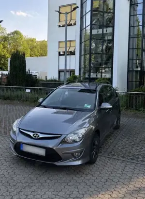 Hyundai i30 i30cw 1.6 CRDi blue Classic