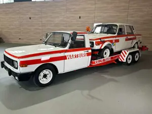 Wartburg 353 Rallye Trans mit 353 WR Rallyewagen