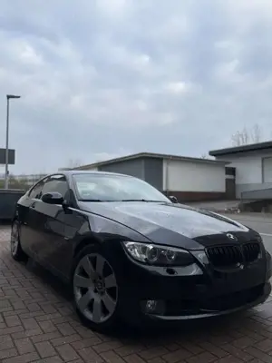 BMW 320 320i Coupe