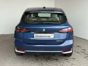 BMW 220 Bild 4
