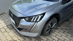 Peugeot 208 GT PT100 EAT8