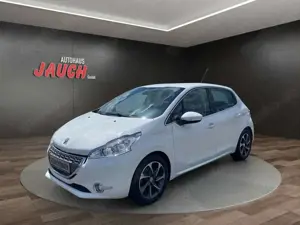 Peugeot 208 208