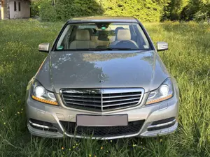 Mercedes-Benz C 200 C-Klasse Diesel CDI (BlueEFFICIENCY) 7G-TRONIC Elegance *Navi*