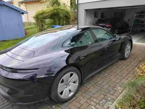 Porsche Taycan Taycan Base Bild 3