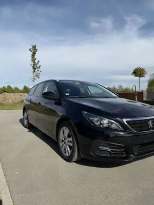 Peugeot 308 Bild 2