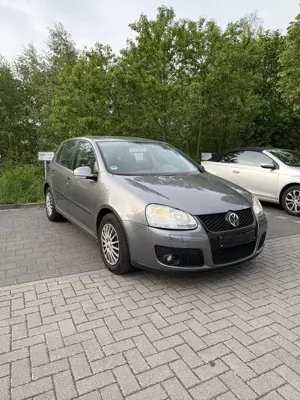 Volkswagen Golf Volkswagen Golf 5 1.6 Benzin – GTI Optik – TÜV 09/